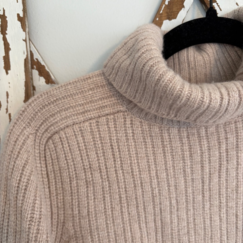 Buck Mason Wool Cashmere Ribbed Turtleneck Sweater Beige Oatmeal Sz M Fitted - Picture 2 of 7